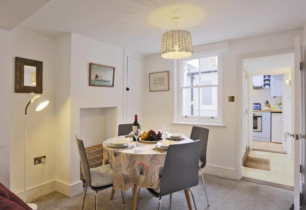 Petrel Cottage 4