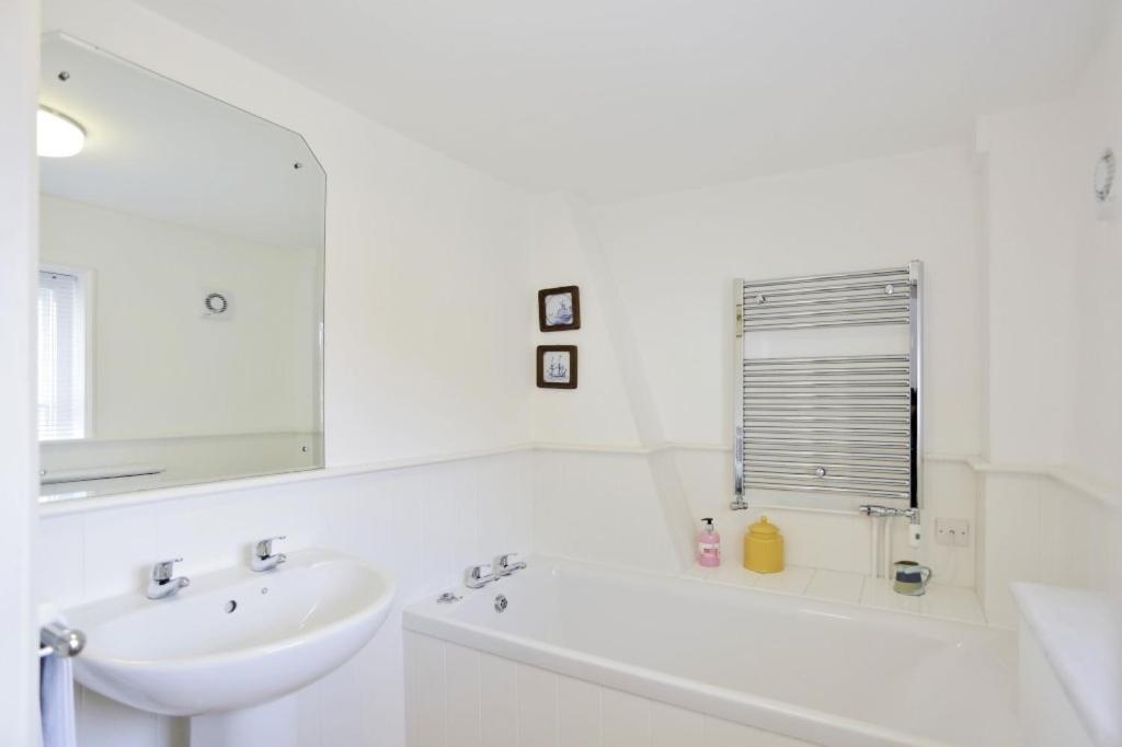 Petrel Cottage 7