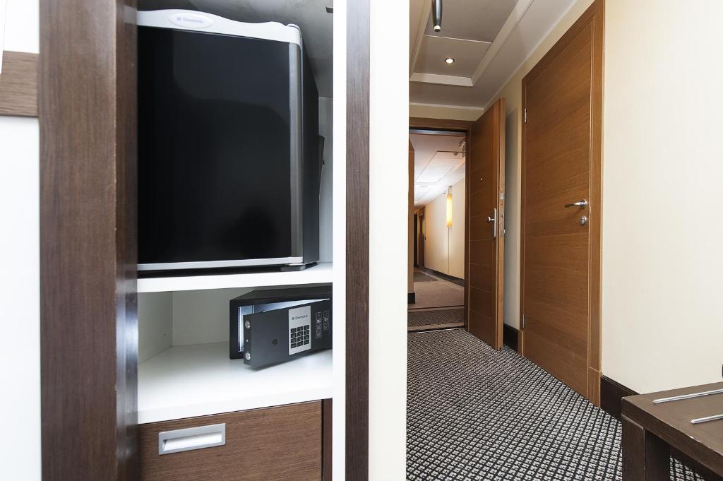 
Two Connecting Double Rooms
