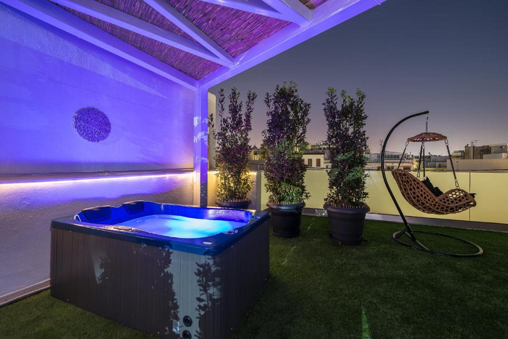 Zahrada ubytování Sea Breeze Suite with Jacuzzi