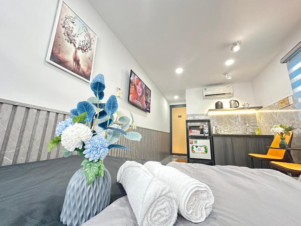 Bui Vien Central Stay, D1 Images