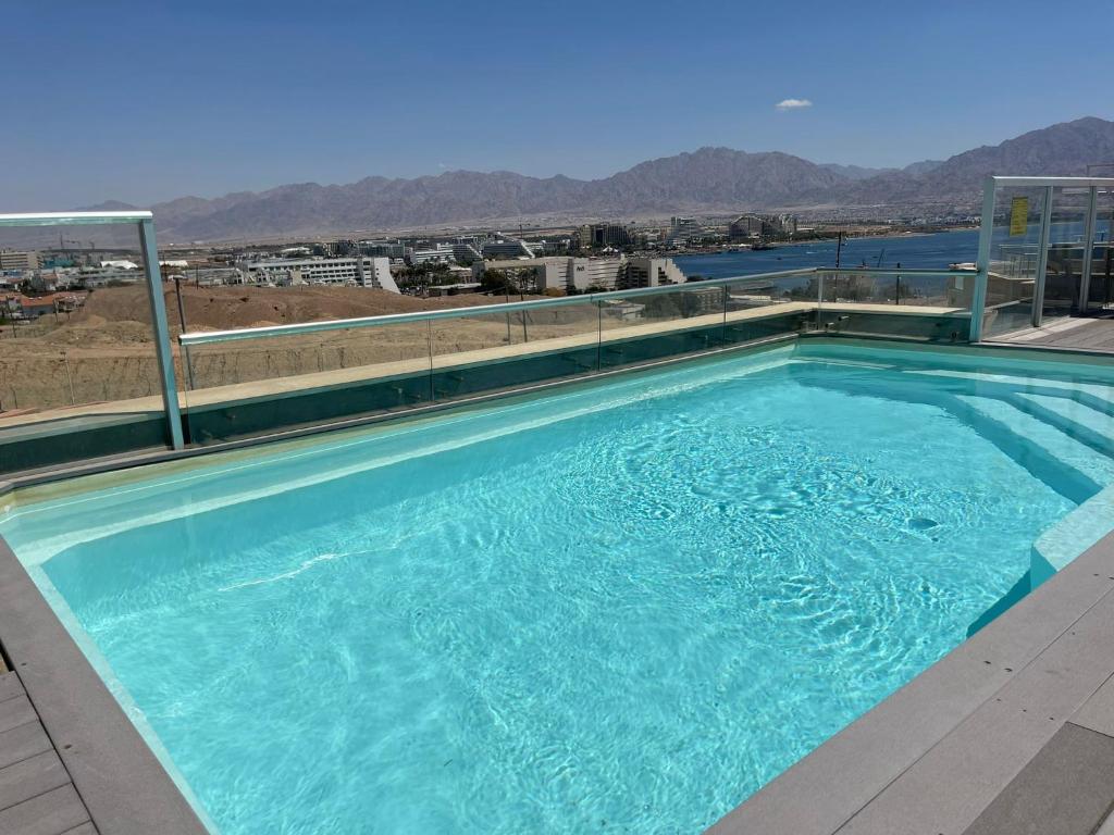 Queen Anne Penthouse apartment with private pool, Eilat (updated