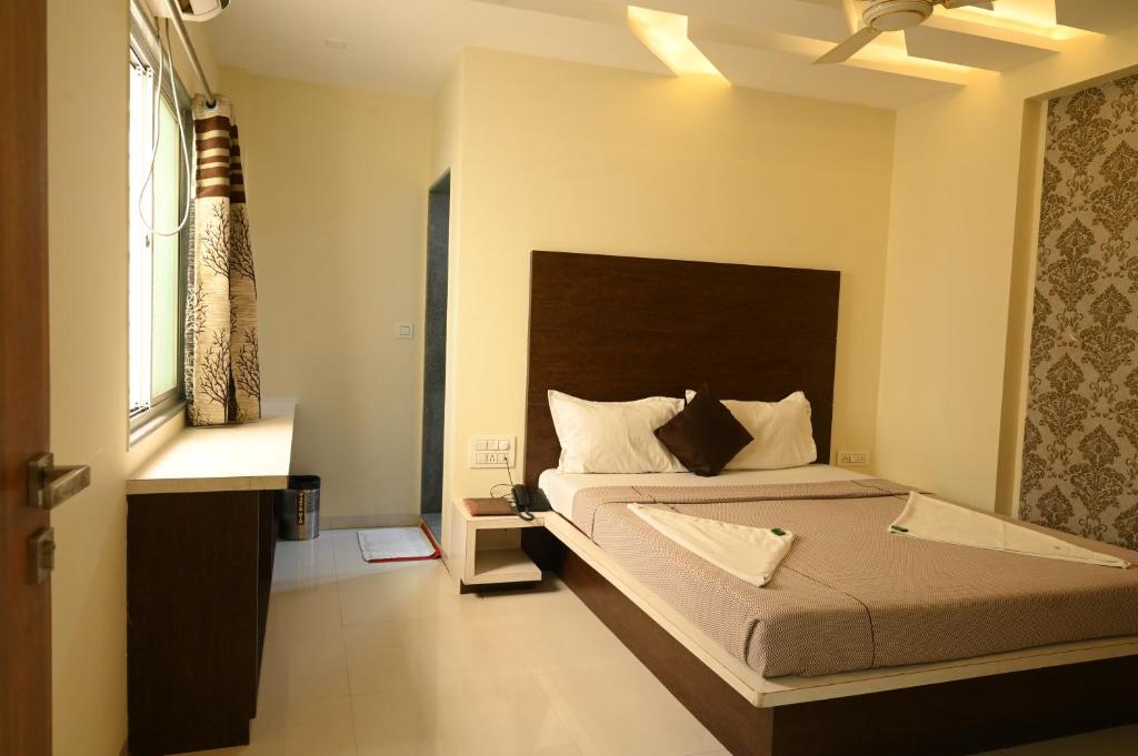 Hotel Ramkrishna Inn - Deluxe Doppelbett Nicht -AC -Zimmer