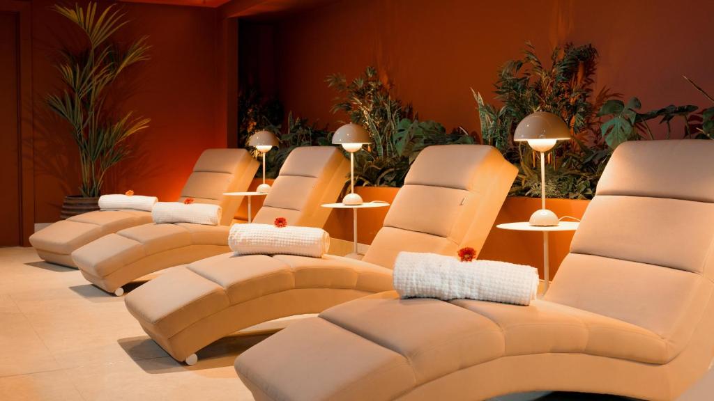 Un lugar para sentarse en Dunboyne Castle Hotel & Spa