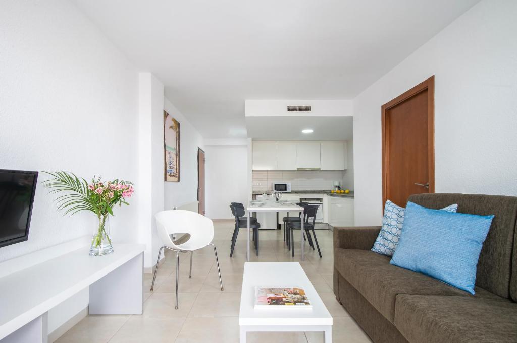 Pierre & Vacances Benidorm Levante - One-Bedroom Apartment (2-4)