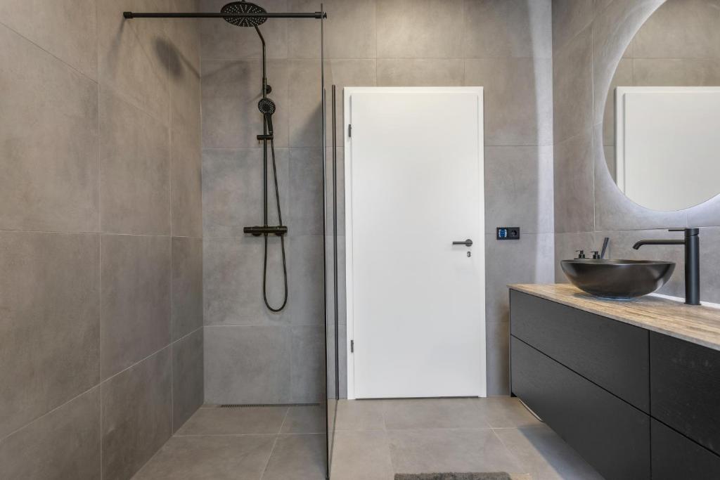 Baðherbergi á Luxury Golden Circle Villa