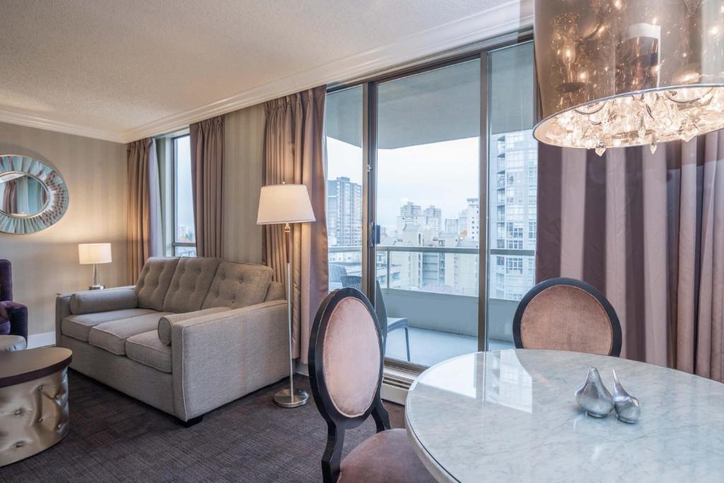 La Grande Residence at the Sutton Place Hotel - Resim 30