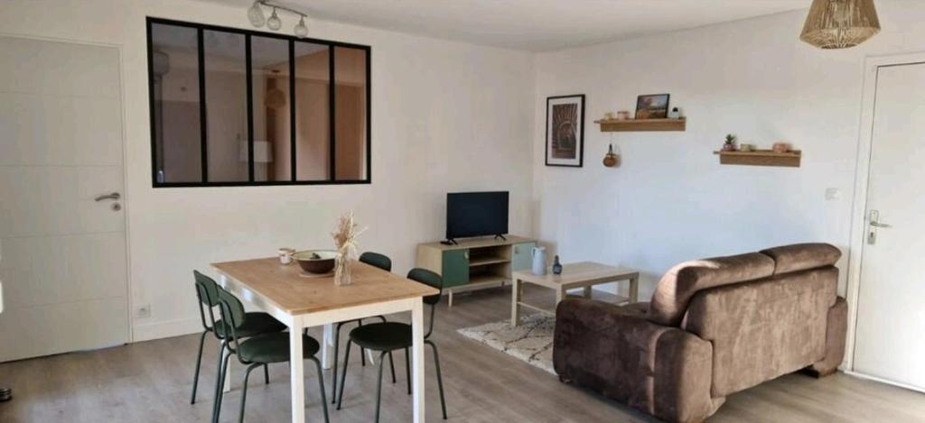 Photo de la galerie de l'établissement Grand Appart T3, centre, gare, métro, parking privé, à Toulouse