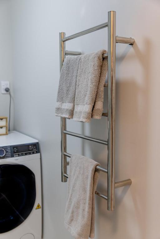 Back Garden Flat with Free On Street Parking and Fiber WIFI - 15 mins to Ferry, Stadium, CBD - Resim 13