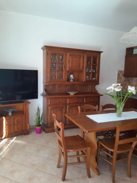 Casa Francesca a Olmedo - Spazioso appartamento con giardino