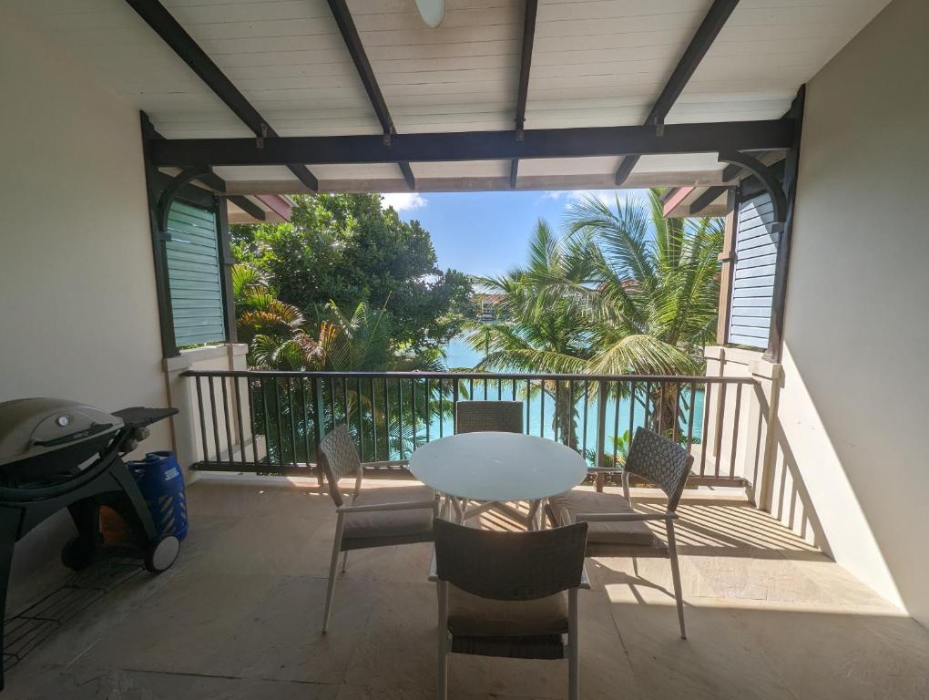 Balkón nebo terasa v ubytování Island View Apartment by Simply-Seychelles