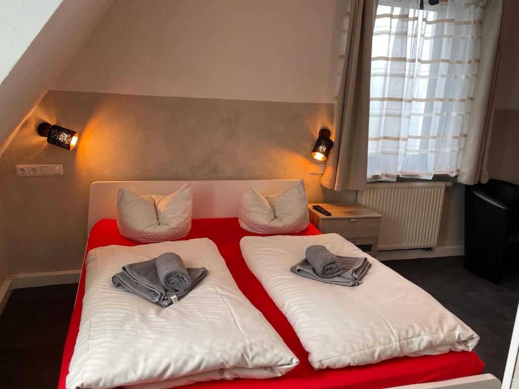 Postel nebo postele na pokoji v ubytování Etna Hotel & Ristorante
