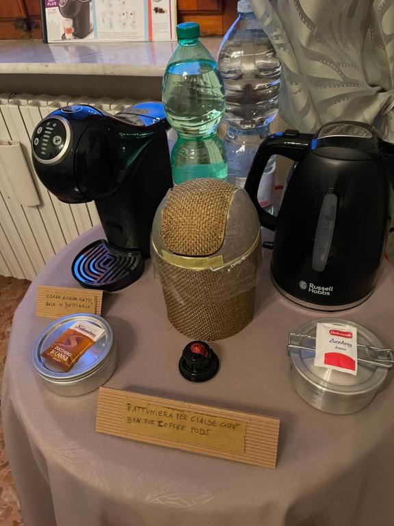 Coffee and tea making facilities at La Casa sul Lungarno