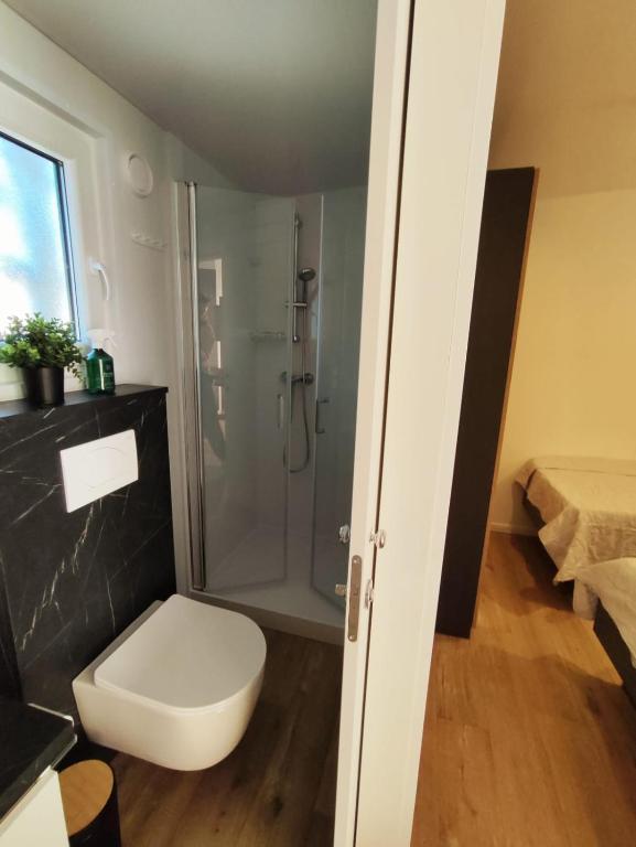 Koupelna v ubytování Mobile home Kala