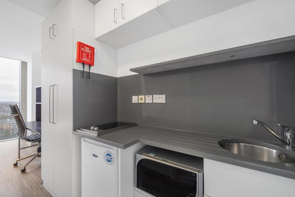 Studios, Apartments and Private Bedrooms with Shared Kitchen at Chapter Kings Cross in London - 