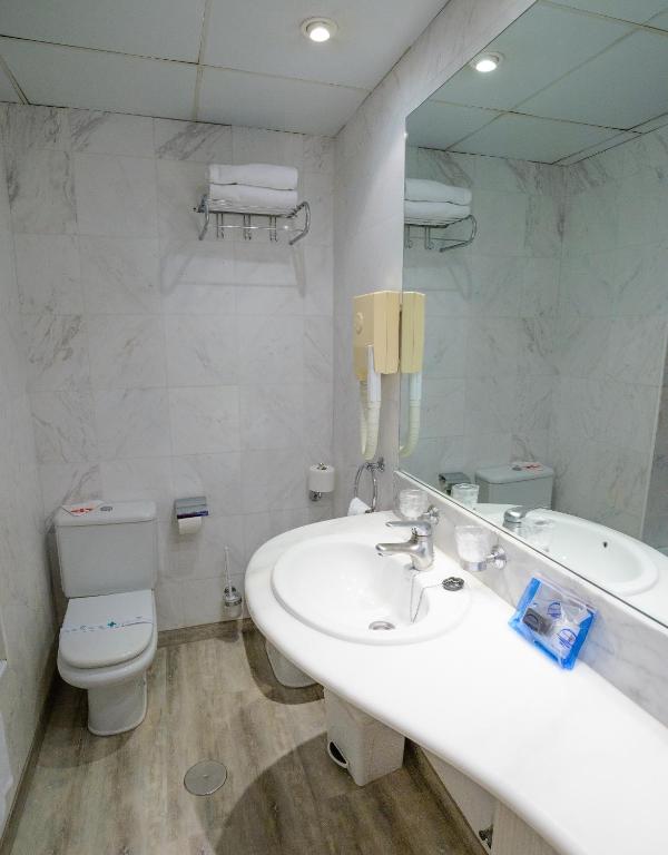 Hotel Avenida - Twin Room