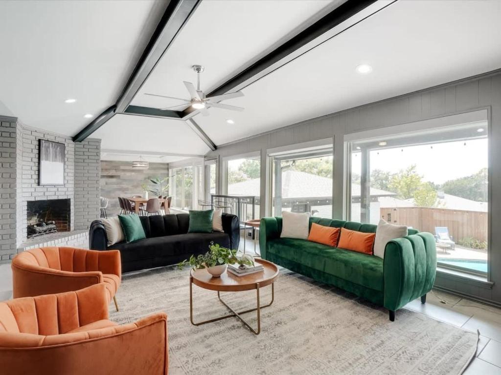 The Alamo Abode Lake View Pool Newly Renovated, Rockwall (updated