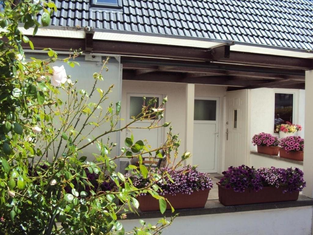 Fotografie z fotogalerie ubytování Charmantes Ferienhaus in Karlshagen mit Grill und Terrasse v destinaci Ostseebad Karlshagen