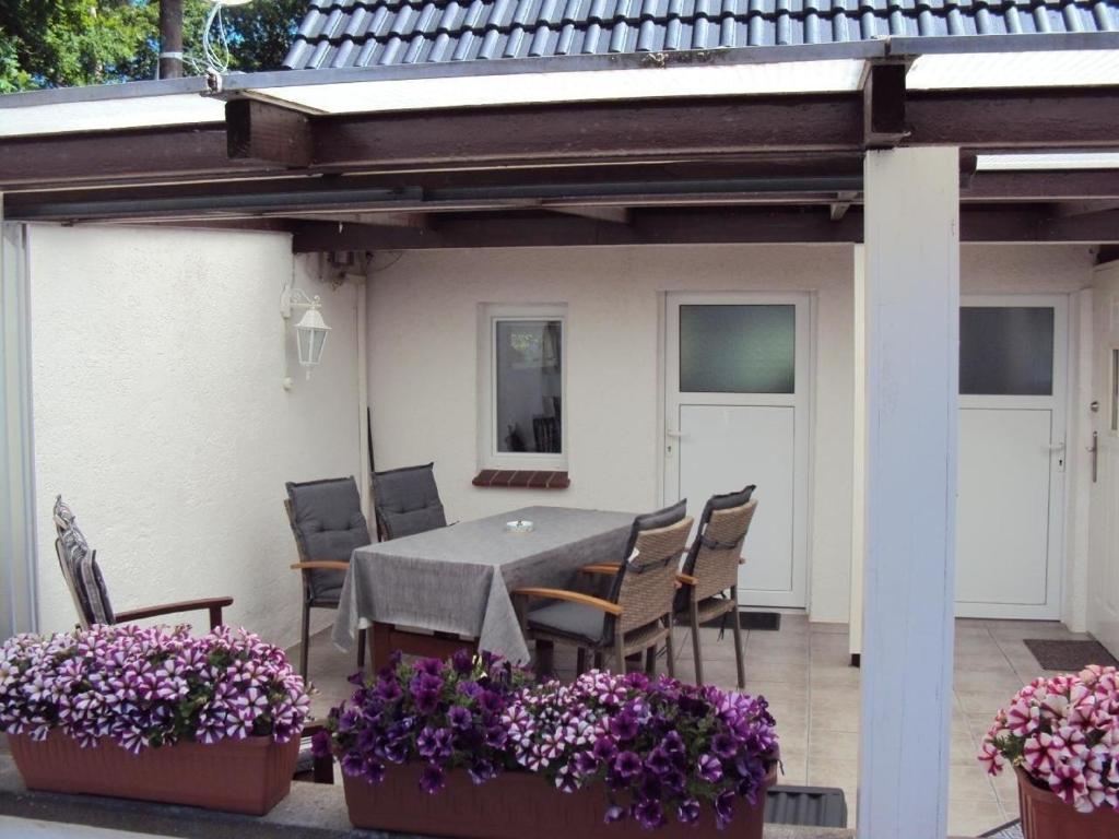 Fotografie z fotogalerie ubytování Charmantes Ferienhaus in Karlshagen mit Grill und Terrasse v destinaci Ostseebad Karlshagen