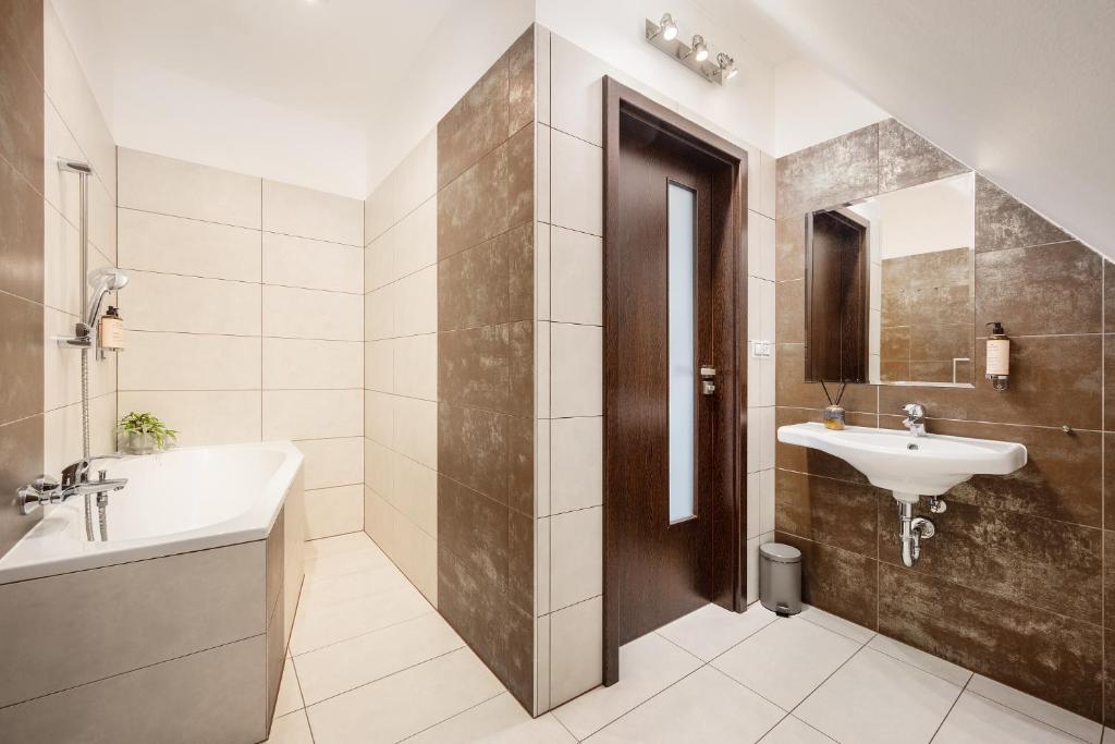 Wine & Wellness hotel Besední dům - 4