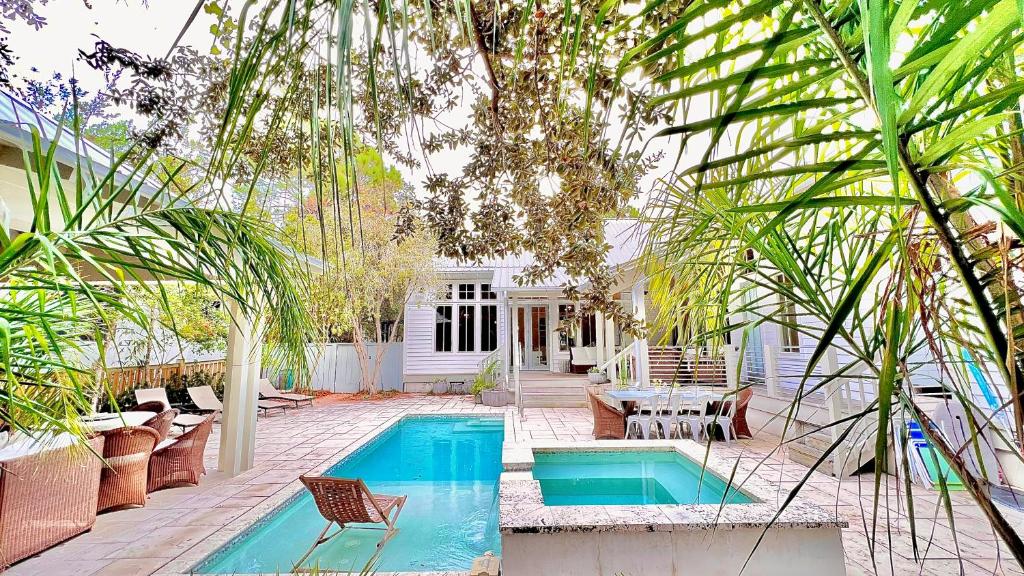 Bazén v ubytování Zen Den Cottage nebo v jeho okolí