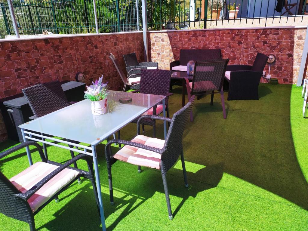A seating area at Thalassa