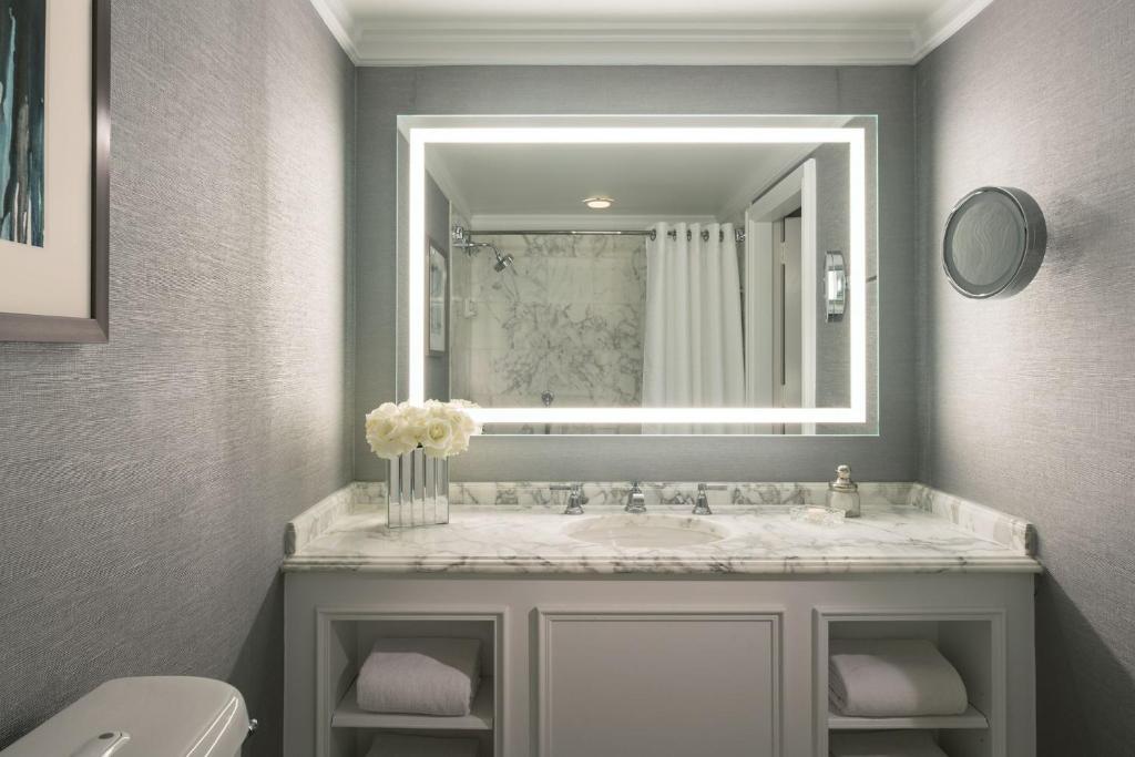 The Ritz-Carlton, Marina del Rey - Guest Room With King Bed