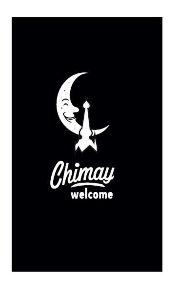 un logo con un avión sentado en la luna en Chimay Welcome en Chimay