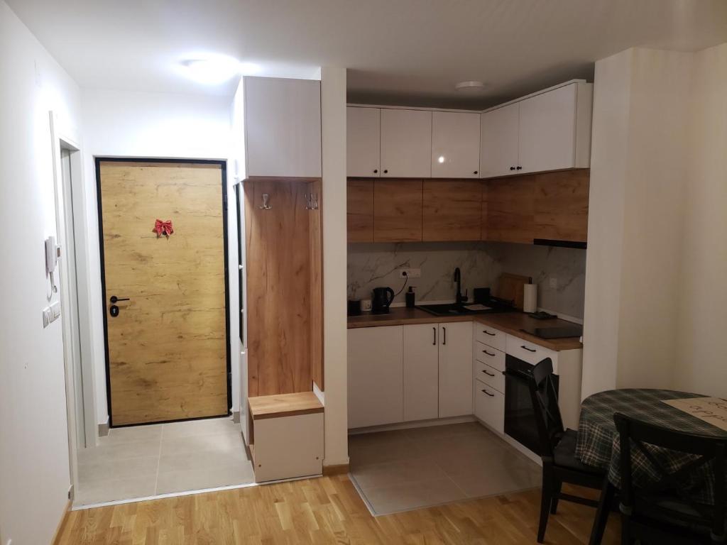 Una cocina o cocineta en Divčinova B15