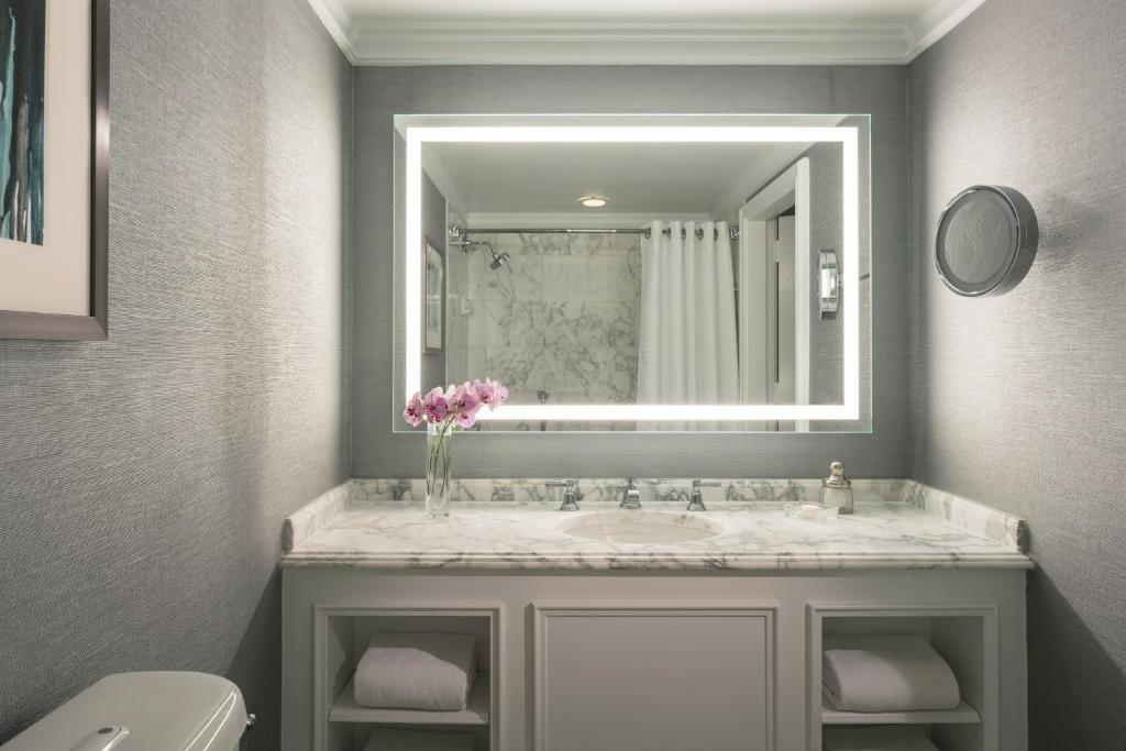 The Ritz-Carlton, Marina del Rey - Peloton, Guest Room, King