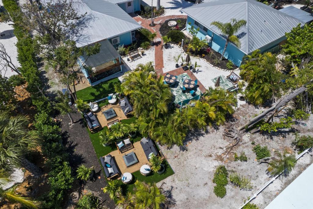 Letecký snímek ubytování Pirates Cove Cottage at Palm View Inn of Sanibel with Bikes