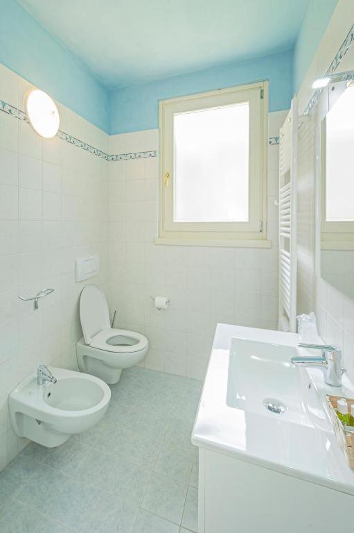 A bathroom at B&B Casa Paola