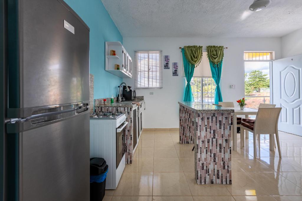 EDMA APARTAHOTEL - One-Bedroom Apartment