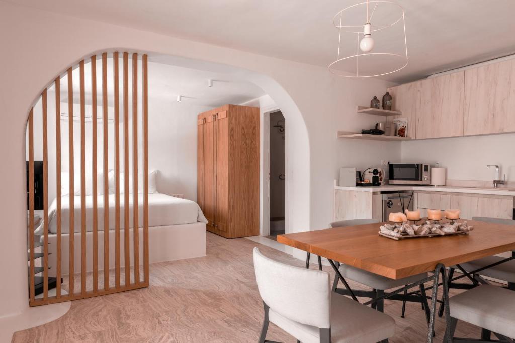 Senses Luxury Suites & Villas - 带有海景的上级套房