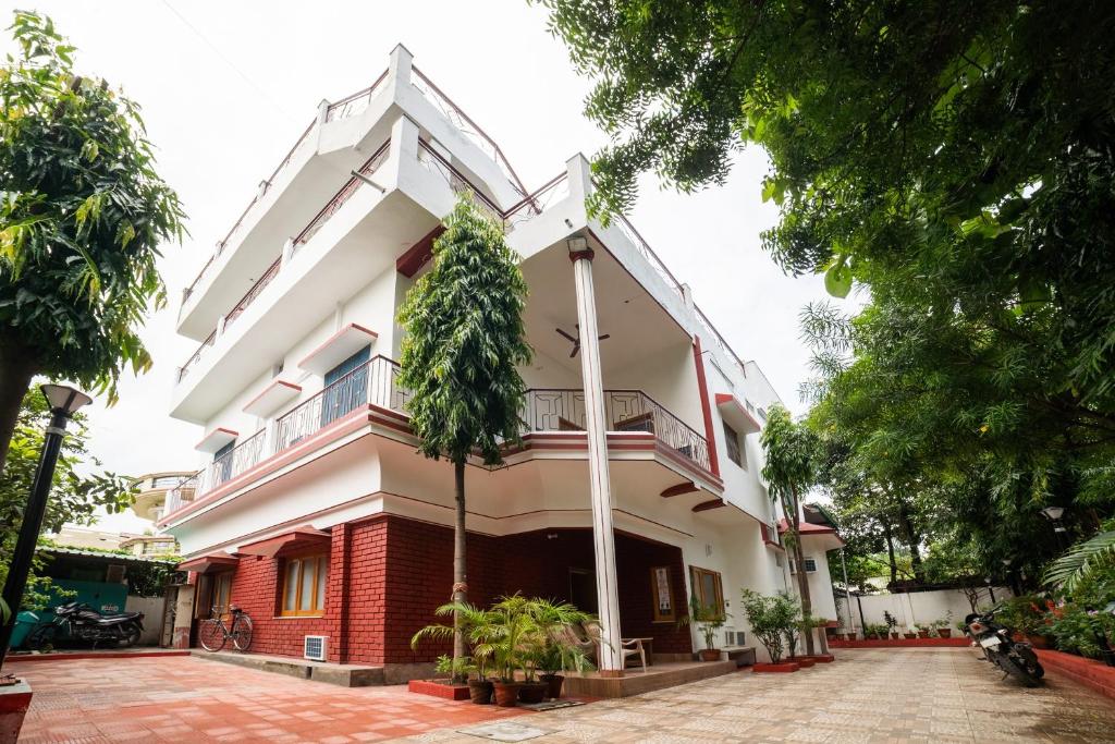 a view of the front of the house at OYO Home Gautam Homestay in Dehradun