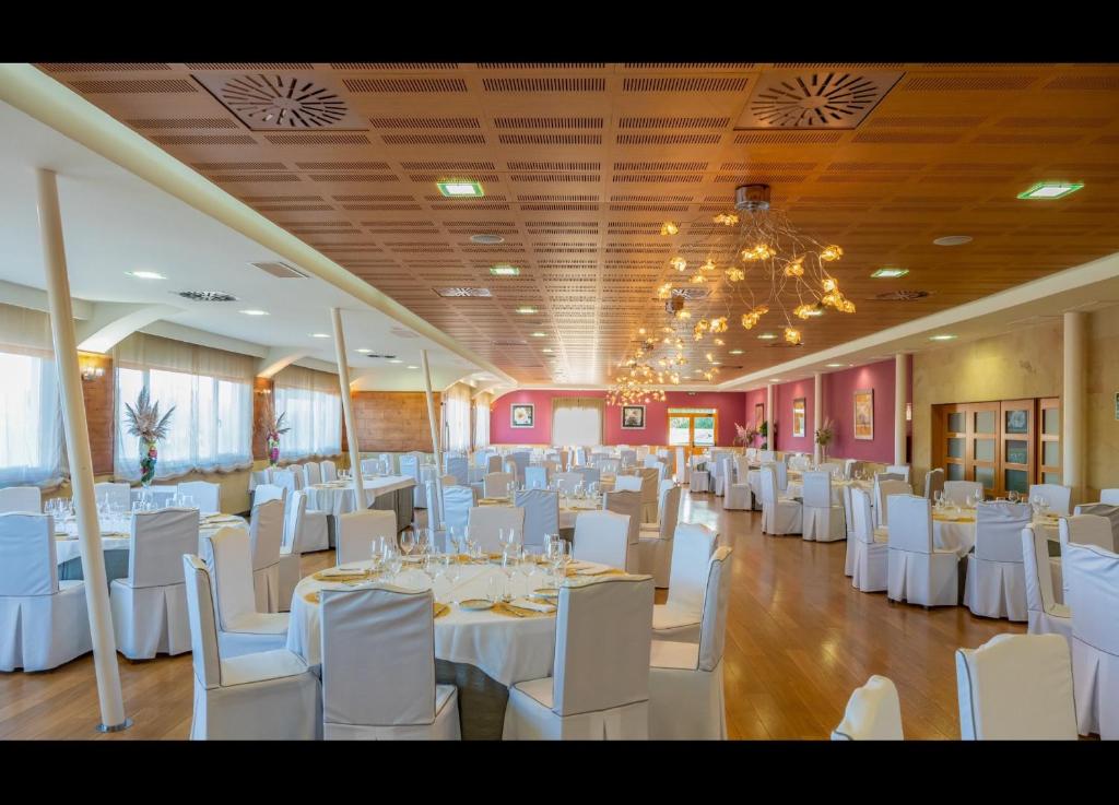 Restaurace v ubytování Hotel Mozárbez Salamanca