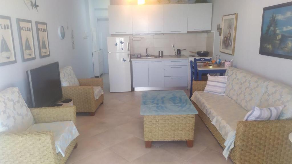 Kuchyň nebo kuchyňský kout v ubytování Blue Beach Siviri Chalkidiki
