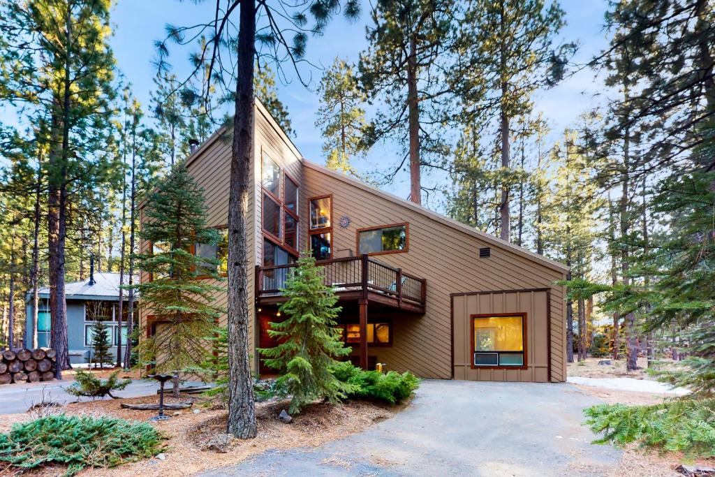 Το κτήριο όπου στεγάζεται  η παραθεριστική κατοικία