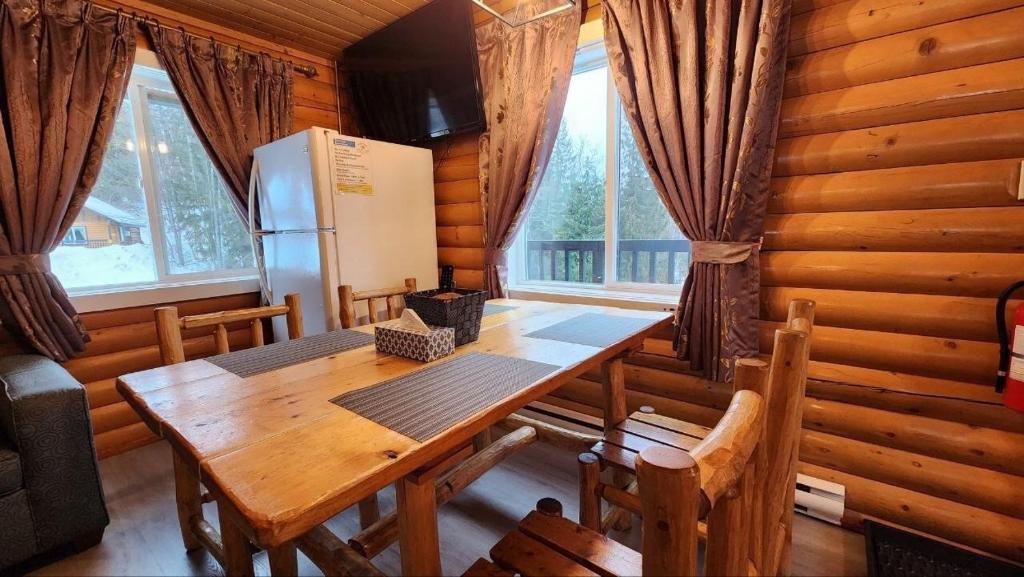 Posezení v ubytování Mt. Revelstoke Alpine Chalets