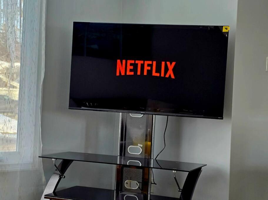 TV a/nebo společenská místnost v ubytování 3 Bedroom Home away from Home