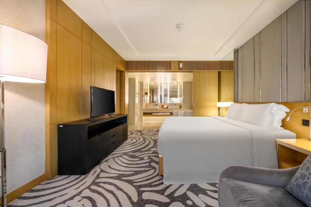 Centara Grand at Central Plaza Ladprao Bangkok - 