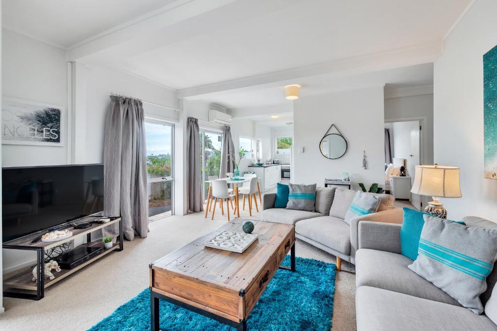 Bright Kingsland Contemporary - Resim 5