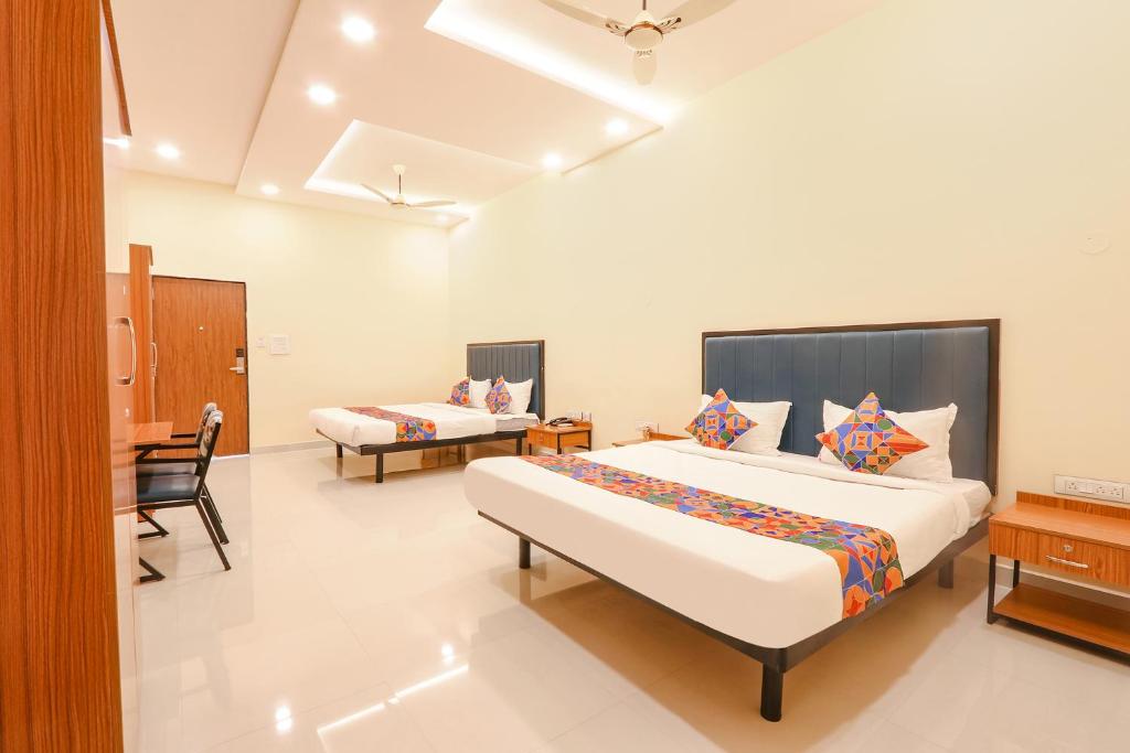 Gallery image of FabHotel Mint Park - Nr NMIMS College in Hyderabad