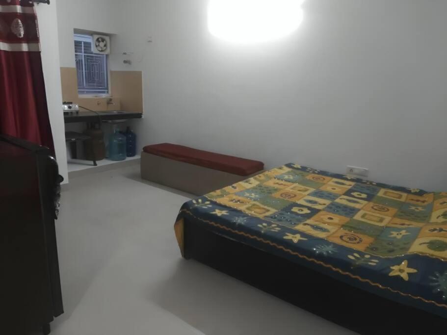 En eller flere senge i et værelse på Apartment in Omaxe, Vrindavan