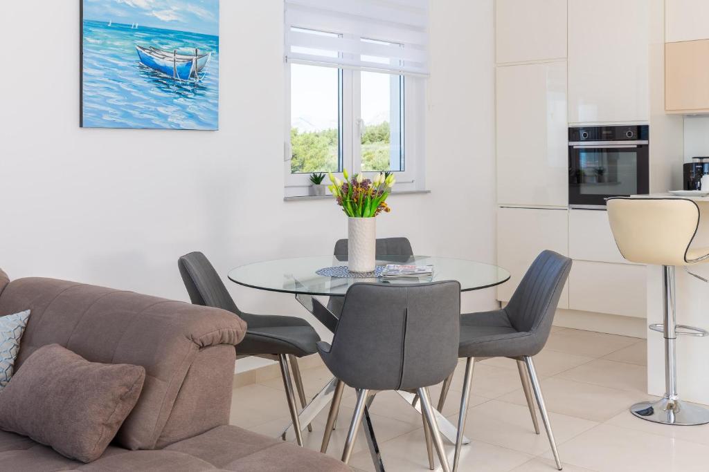 Kuchyňa alebo kuchynka v ubytovaní A&D Deluxe Penthouse Apartment Dani