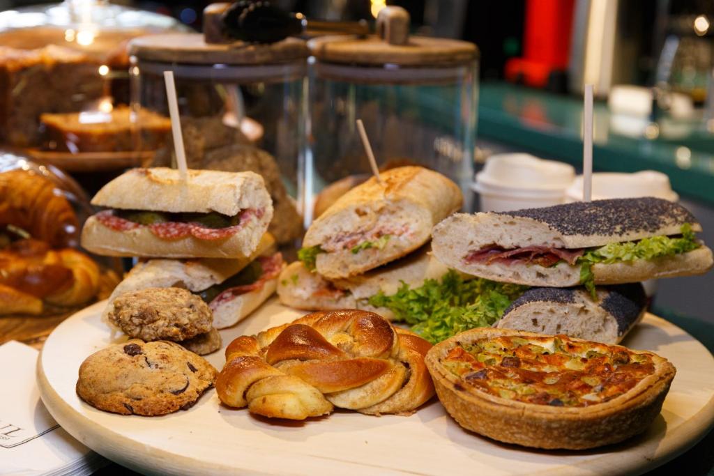 Aparthotel Blend City Center - Resim 11