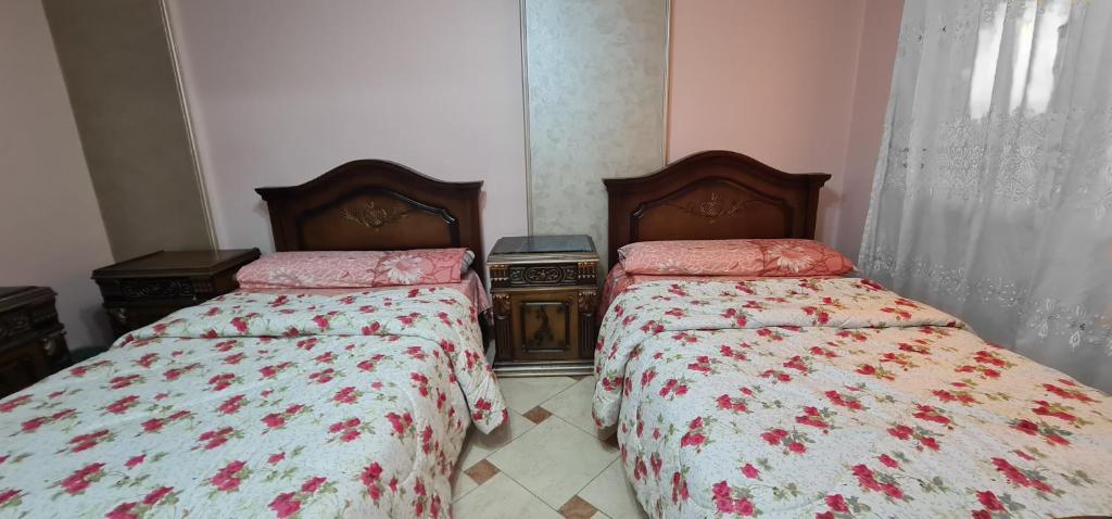 Postel nebo postele na pokoji v ubytování Comfy 2 Bedrooms Apartment in Cairo 98-5