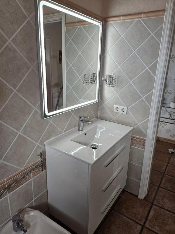 Kúpeľňa v ubytovaní Villa Hibisco, Jacuzzi y Vistas al Atlántico