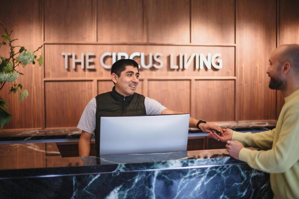 The Circus Living - 19