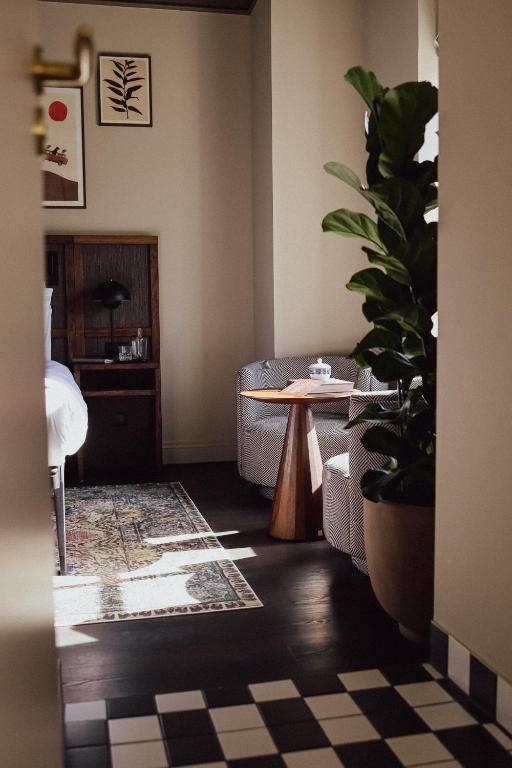 
Deluxe Double Room with Bath
